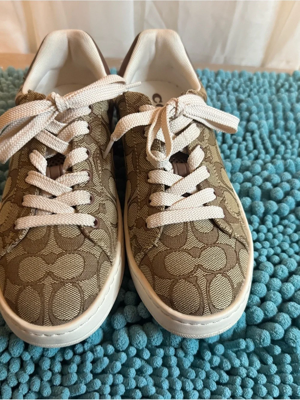Coach G4967 Signature Canvas Clip Sneakers Size 7B